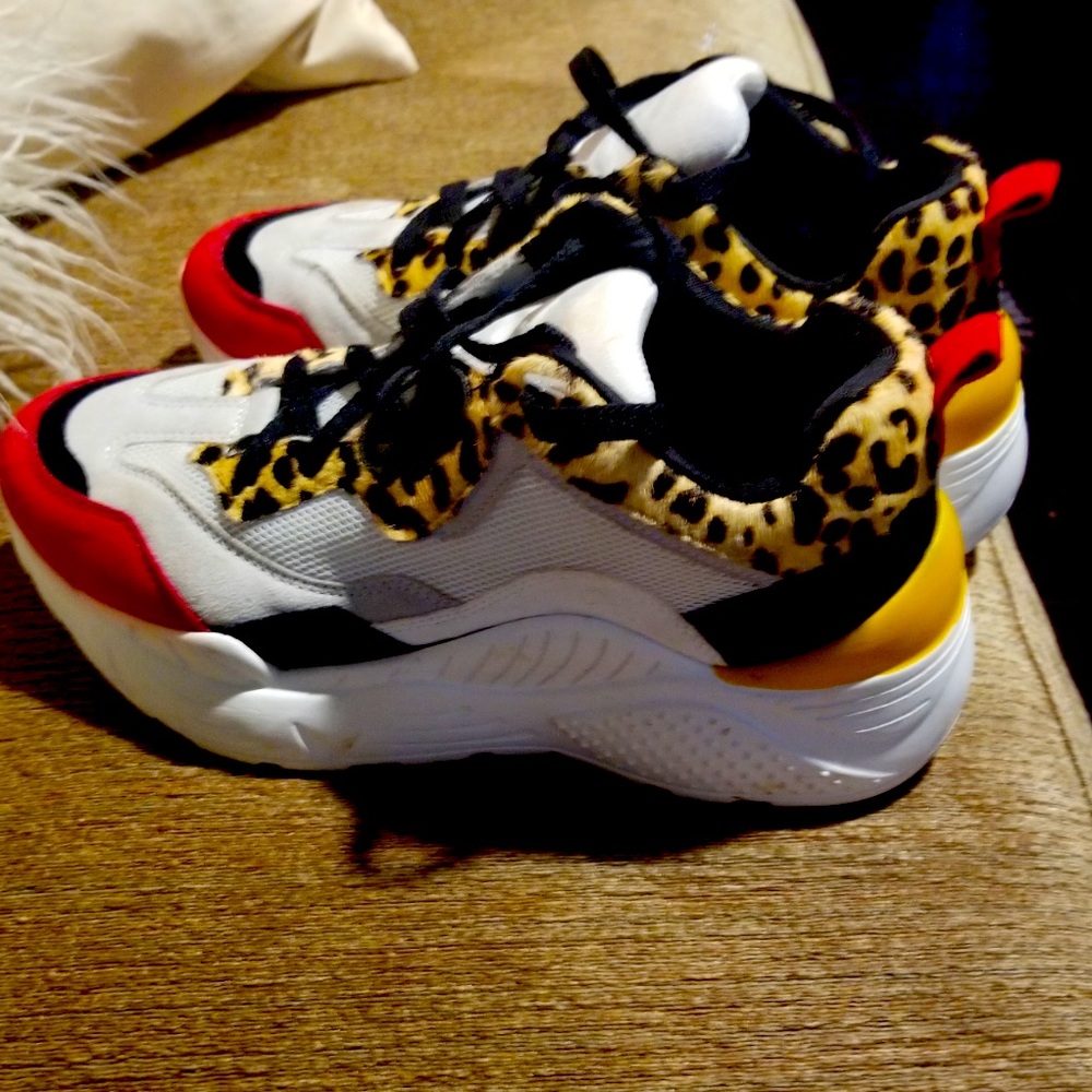 Steve Madden multi color/leopard print tennis